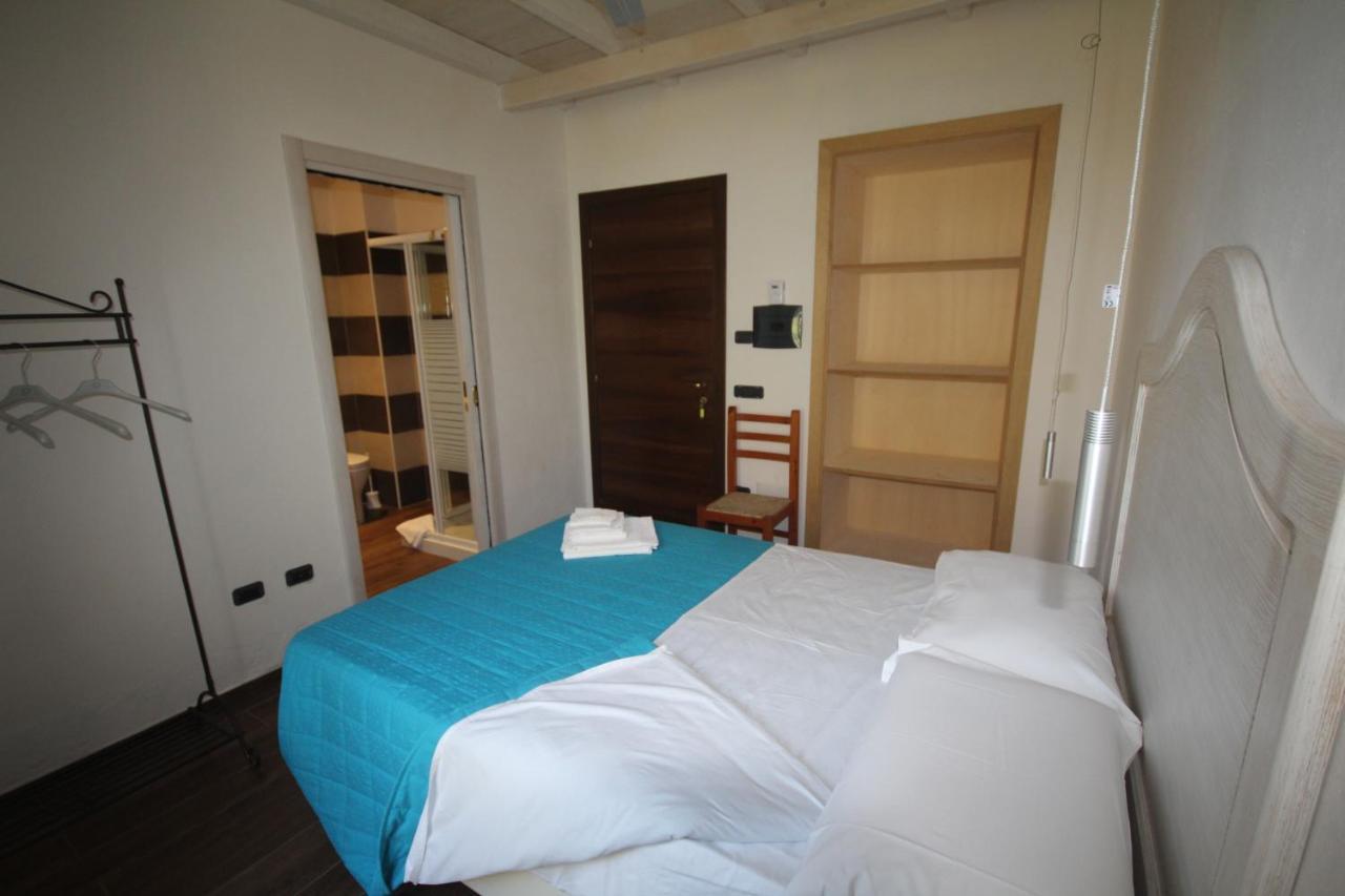 Villa La Conchiglia Rooms Cala Liberotto Ngoại thất bức ảnh