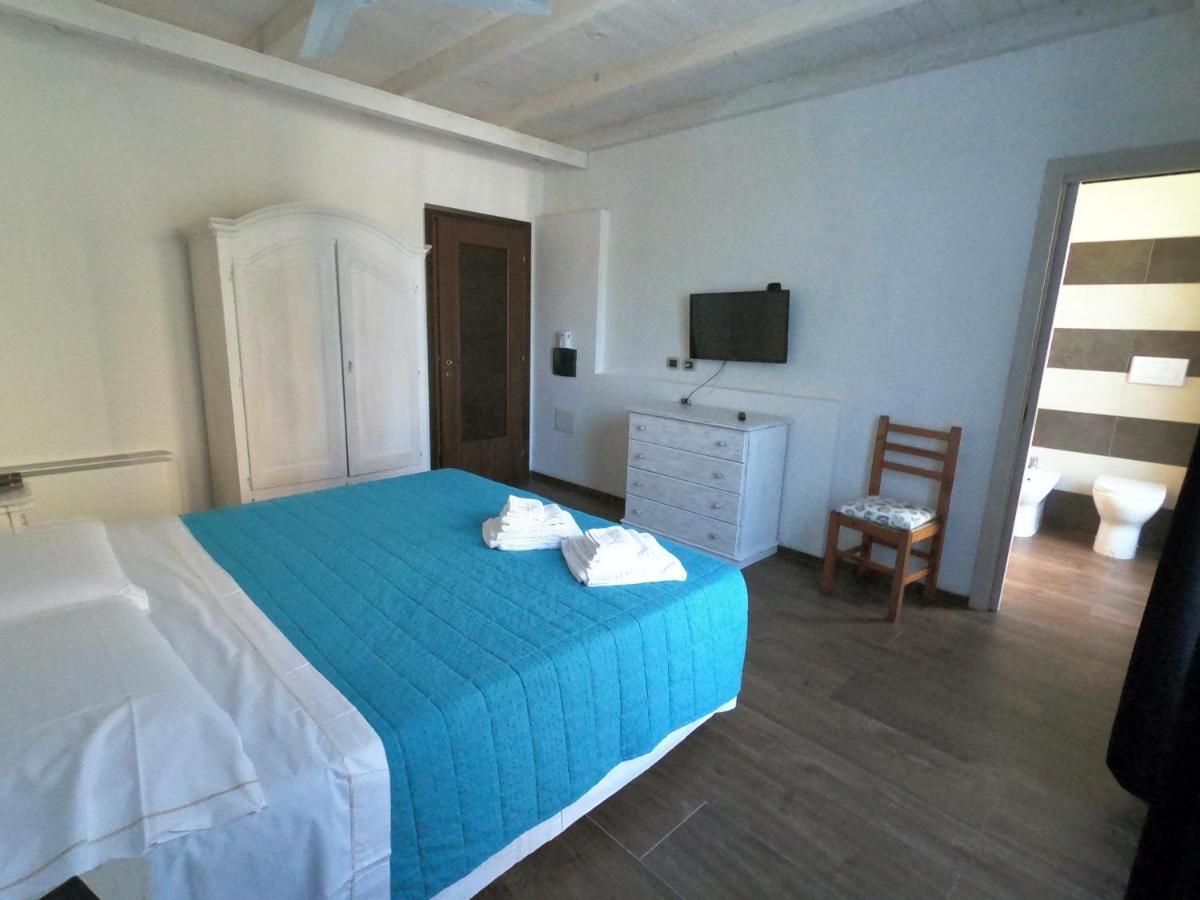 Villa La Conchiglia Rooms Cala Liberotto Ngoại thất bức ảnh