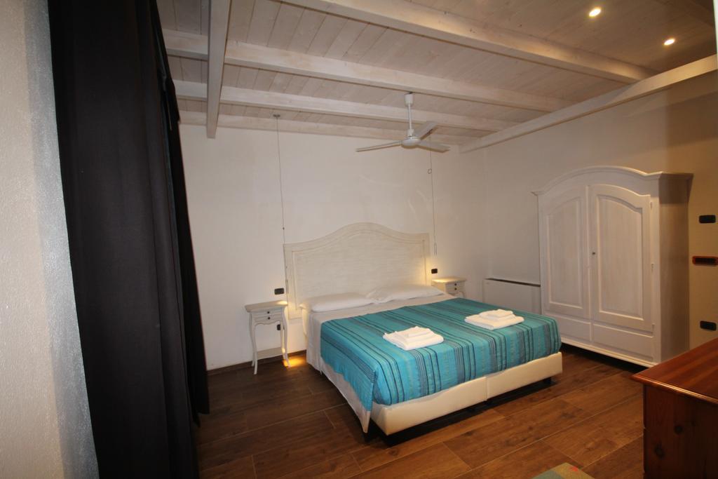 Villa La Conchiglia Rooms Cala Liberotto Ngoại thất bức ảnh